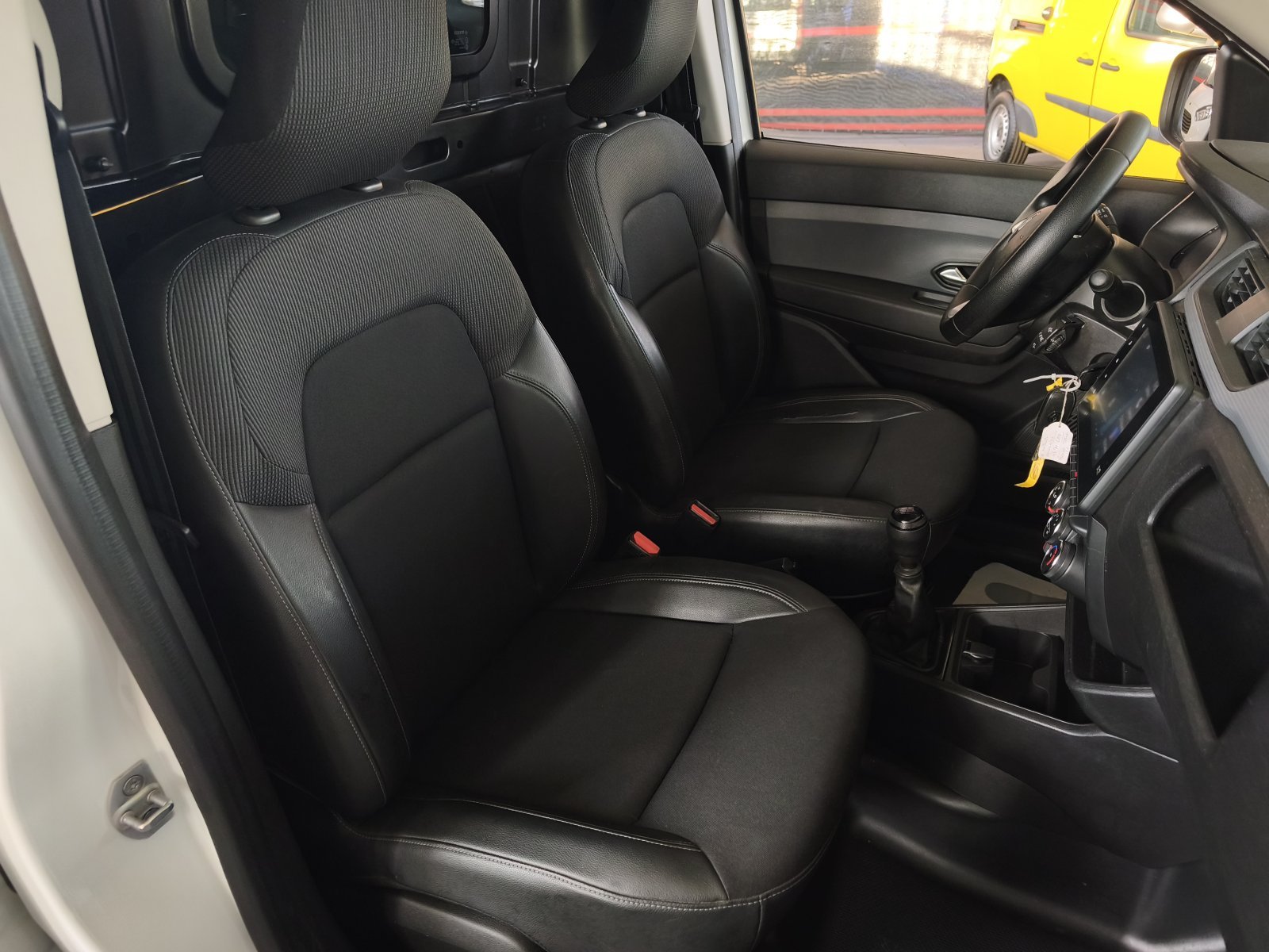 RENAULT KANGOO 2 PLAZAS 11