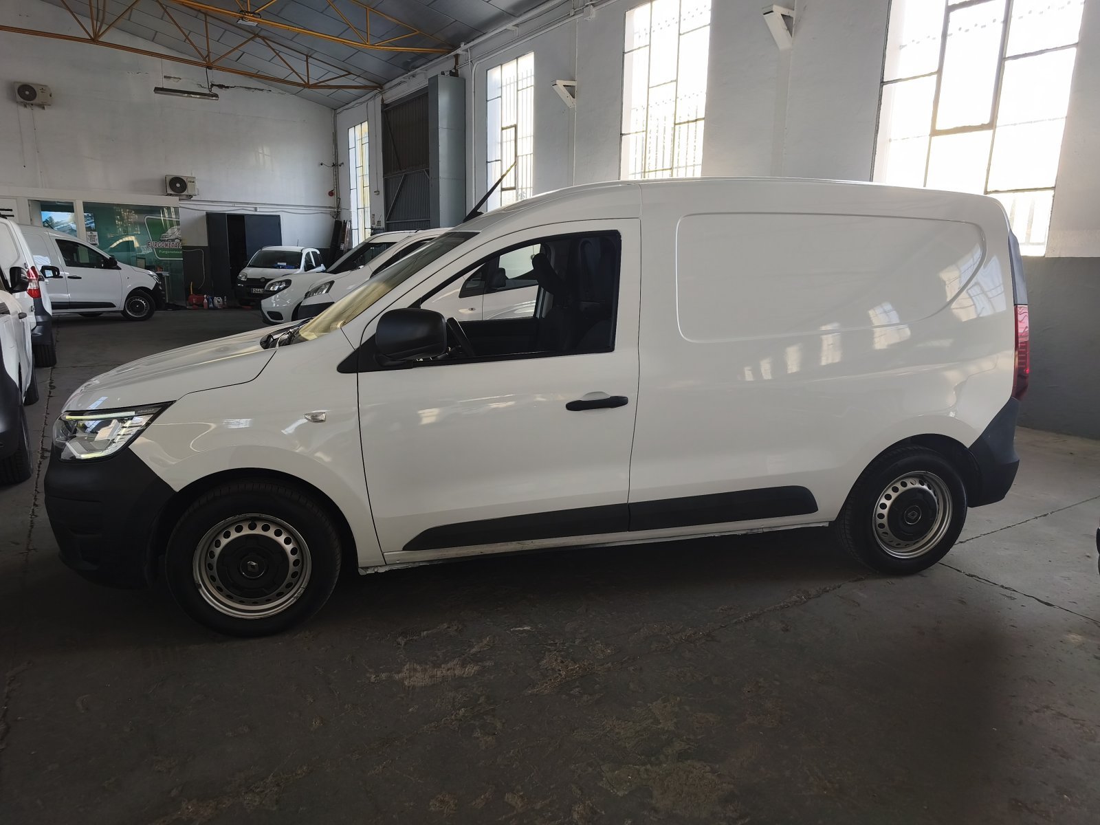 RENAULT KANGOO 2 PLAZAS 4