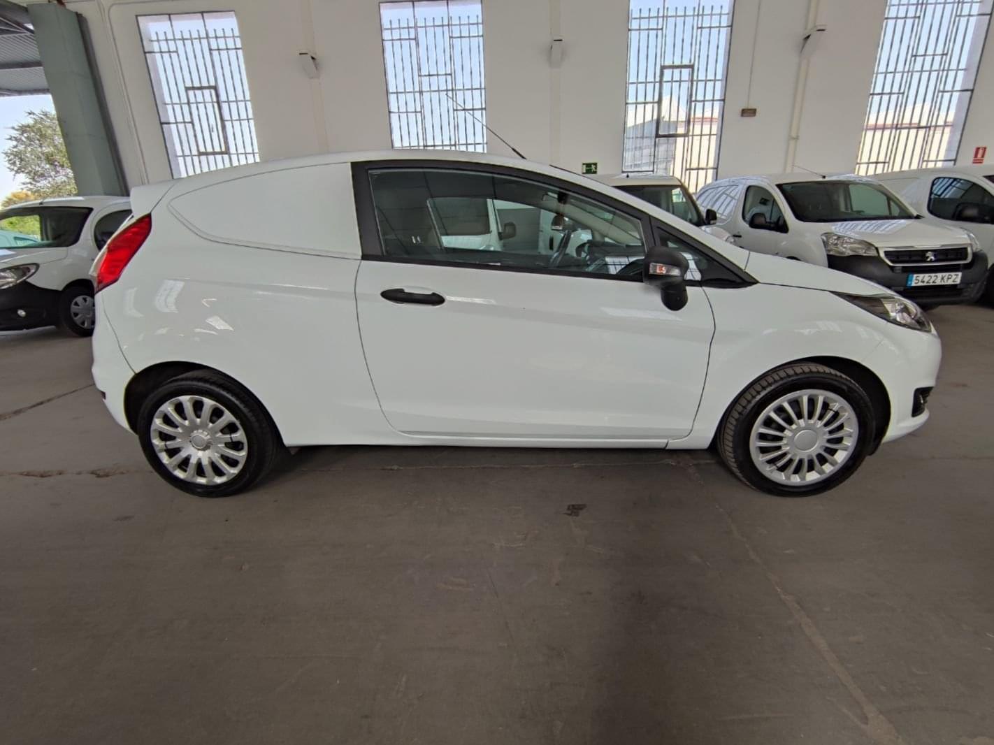 FORD FIESTA VAN 3 