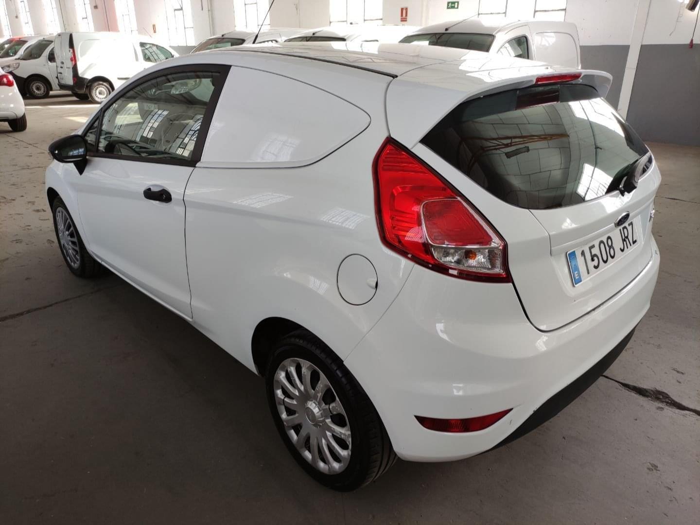 FORD FIESTA VAN 5 