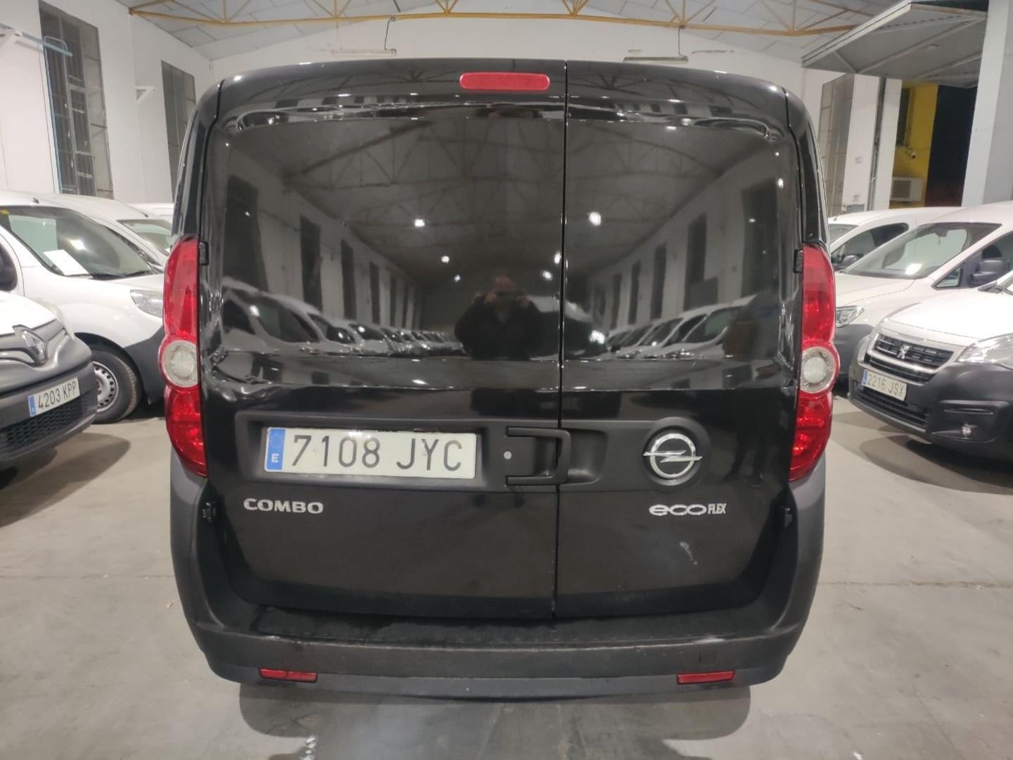 OPEL COMBO LARGO 2017 95CV E6 7 