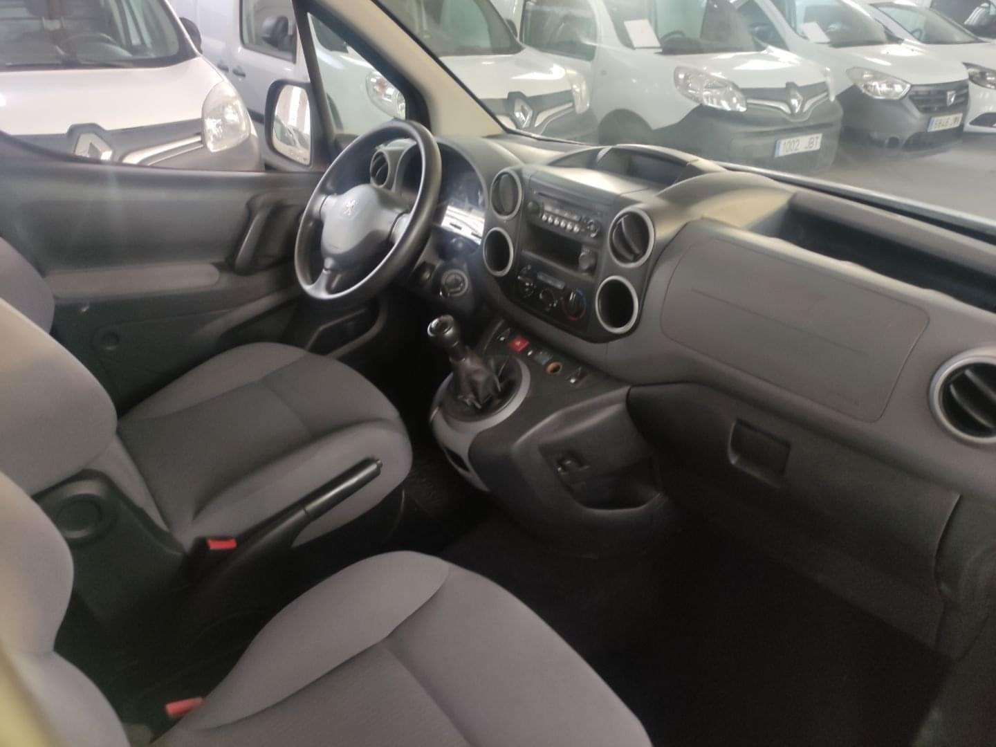 PEUGEOT PARTNER 5 PLAZAS 2016 75 10 