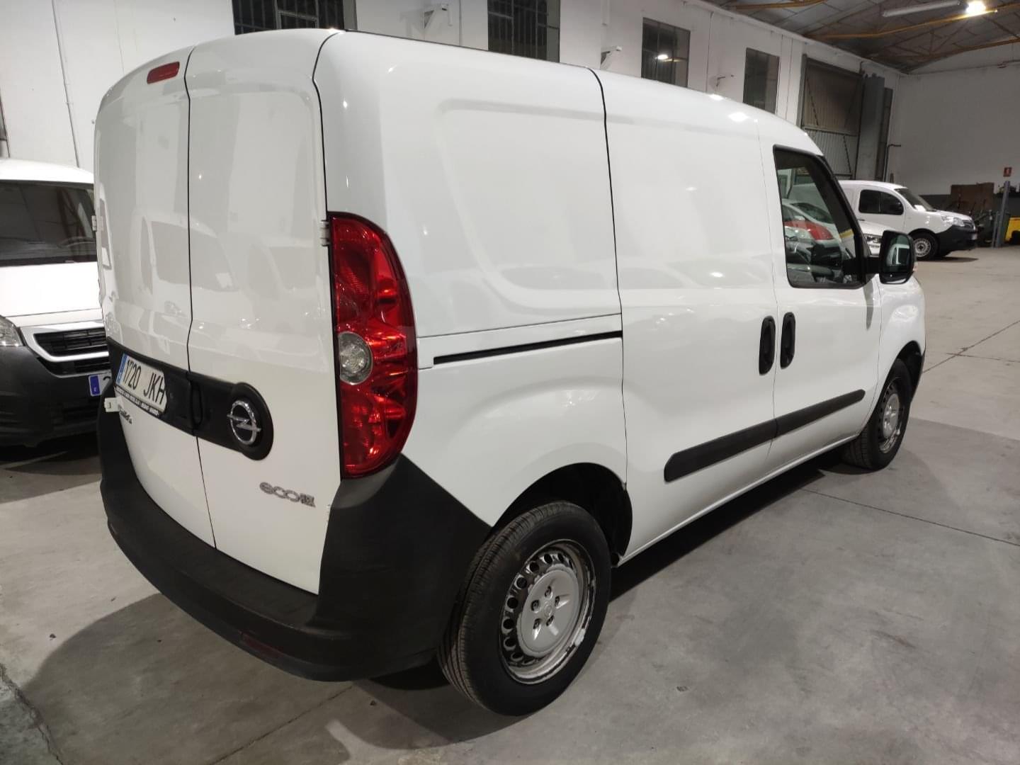 OPEL COMBO CARGO (O)1.3 MULTIJET 90HP BASE E5+ 3 