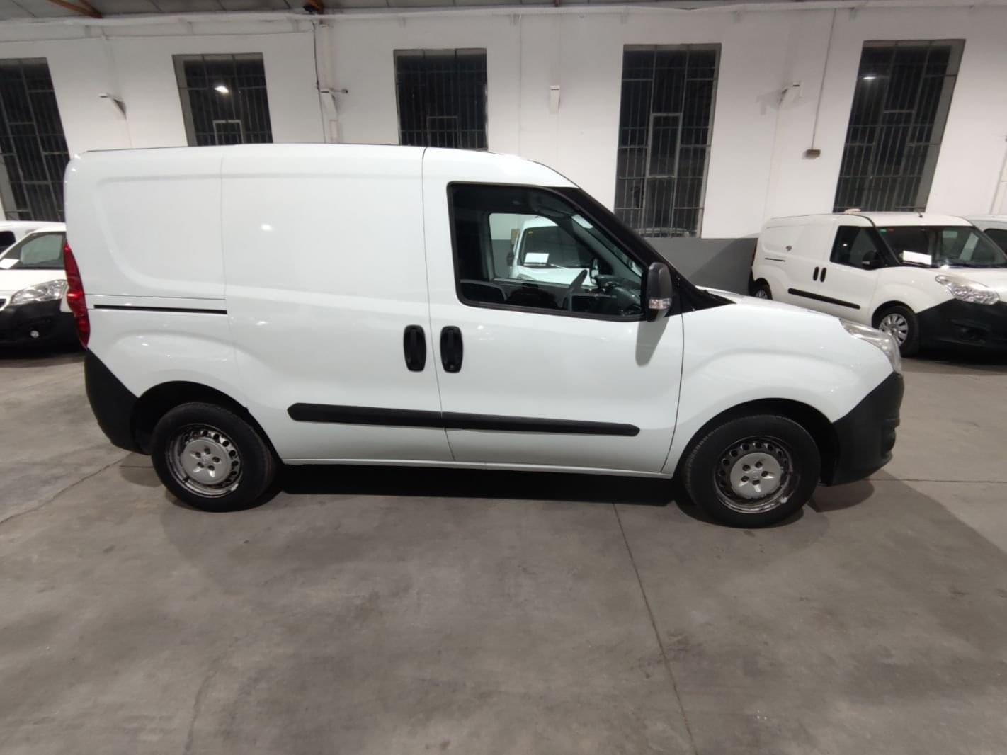 OPEL COMBO CARGO (O)1.3 MULTIJET 90HP BASE E5+ 5 