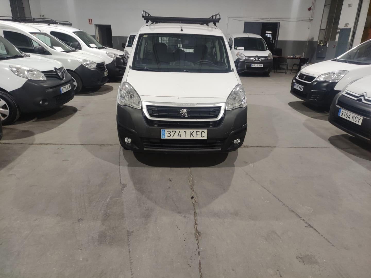 PEUGEOT PARTNER COMBI 5 PLAZAS 2017 75 E6 2 