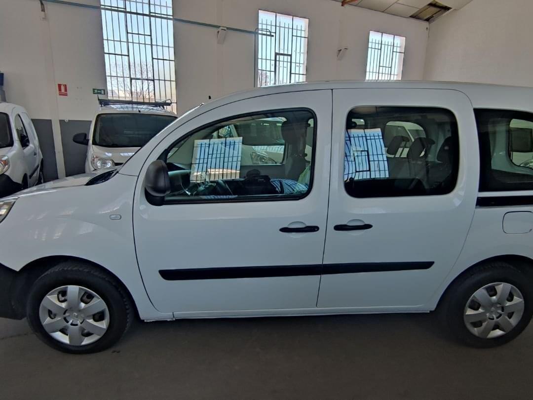 RENAULT KANGOO COMBI 2018 5 PLAZAS EURO 6 90CV 4 