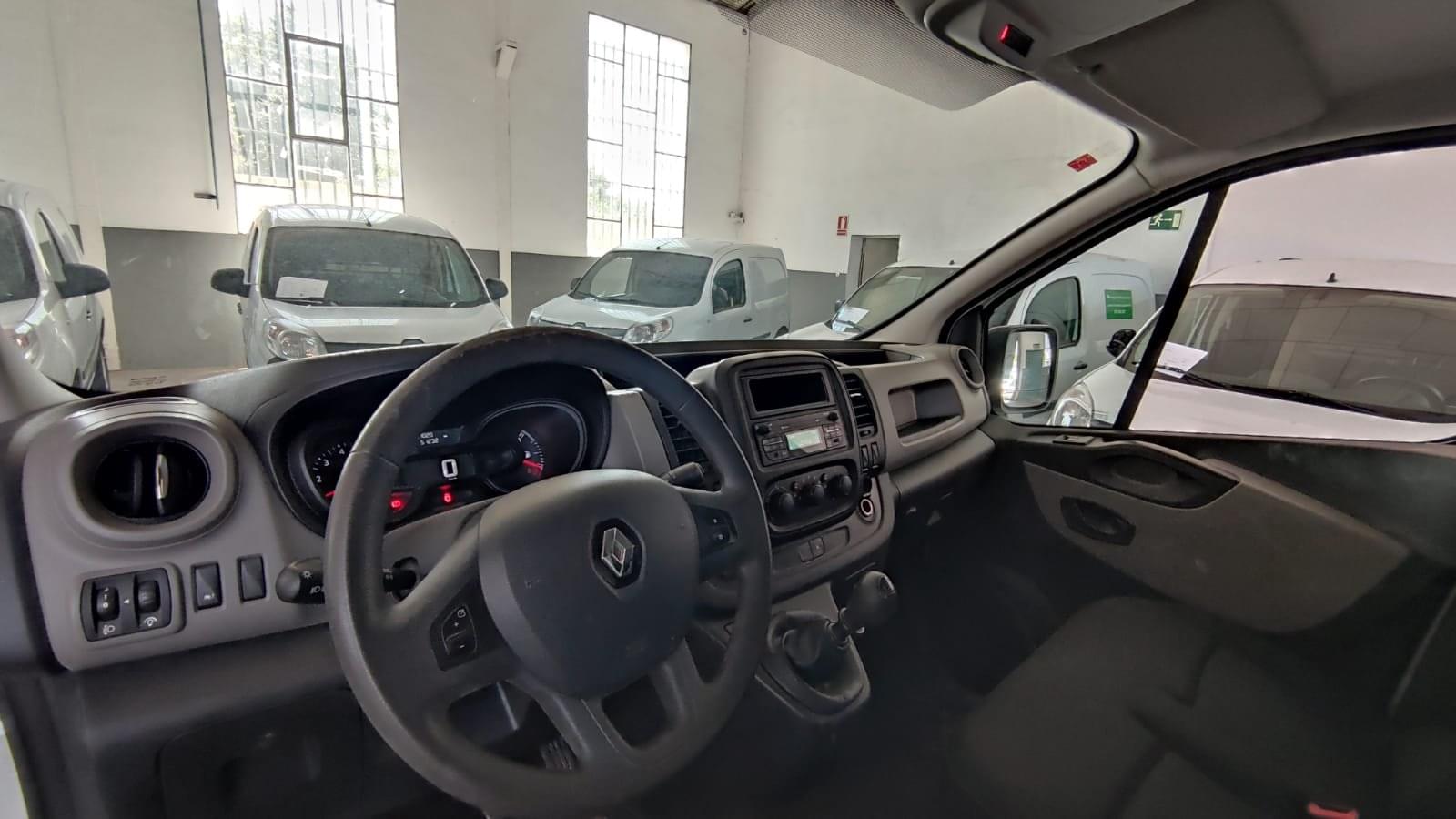 RENAULT TRAFIC 1.6 DCI 70KW PANEL VAN 27 L1H1 E6 (95CV) 9 