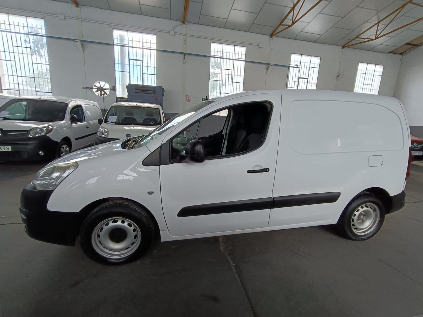 PEUGEOT PARTNER Furgón 1.6BlueHDI Confort L1 1560cm³, 3P 3 