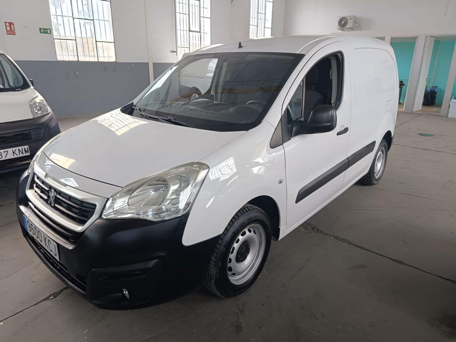 PEUGEOT PARTNER Furgón 1.6BlueHDI Confort L1 1560cm³, 3P 8 