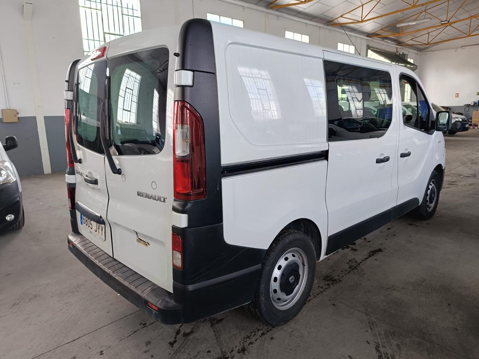 RENAULT TRAFIC PASSENGER COMBI  6 ENERGY DCI 123CV 7 
