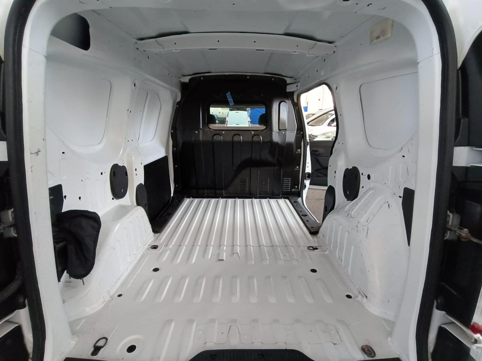 DACIA DOKKER GLP VAN ESSENTIAL 1.6 75KW (100CV) 11 