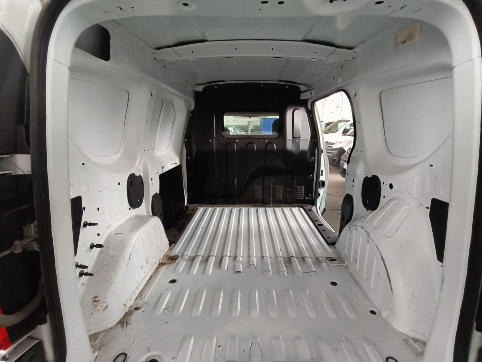 DACIA DOKKER GLP VAN ESSENTIAL 1.6 75KW (100CV) 11 