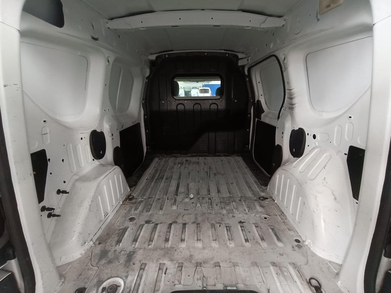DACIA DOKKER GLP VAN ESSENTIAL 1.6 75KW (100CV) 13 
