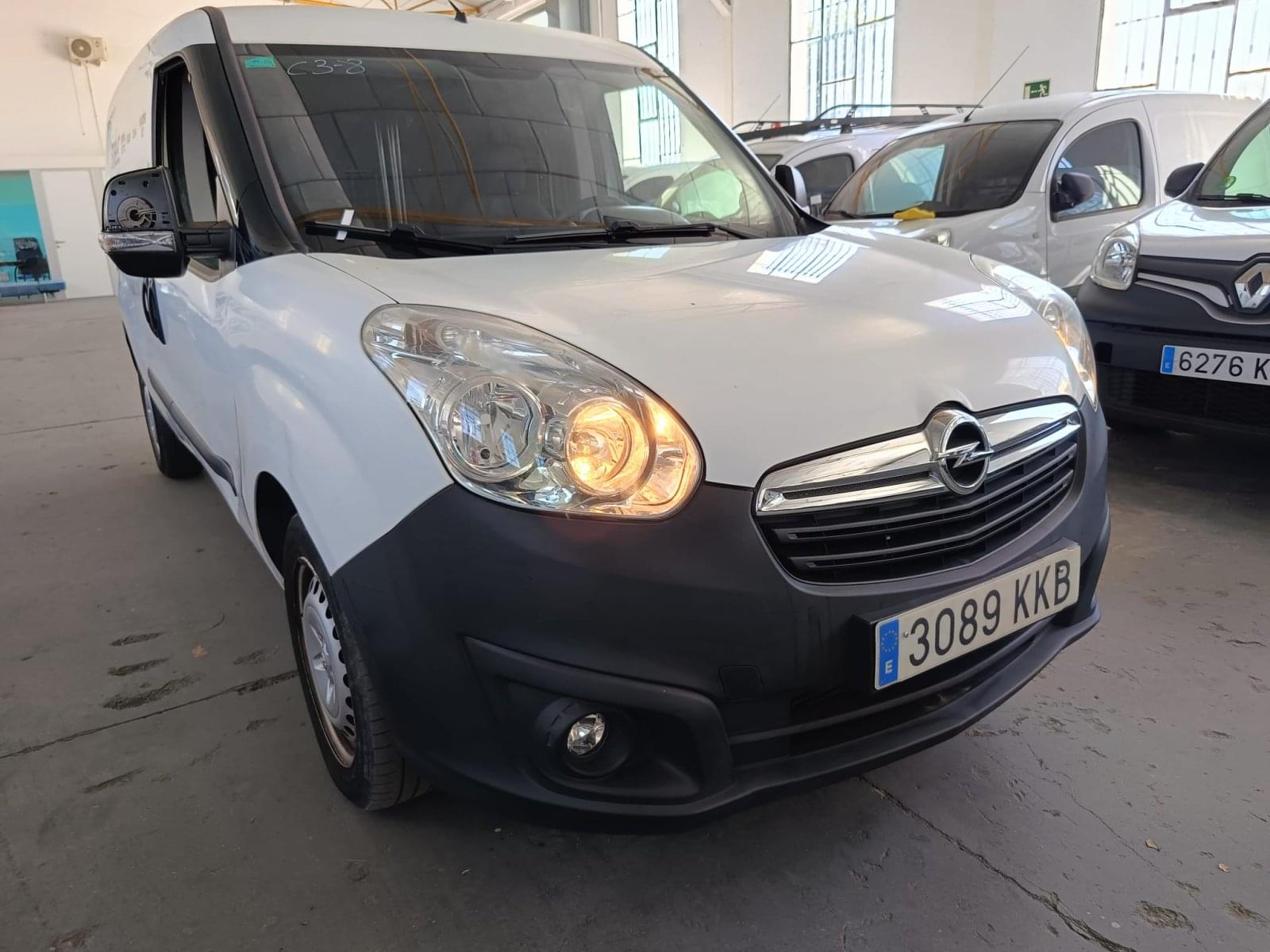 imagen de OPEL COMBO CARGO 1.3 CDTI 70KW(95CV) L2 H1 INCR(O) - REF: 00678