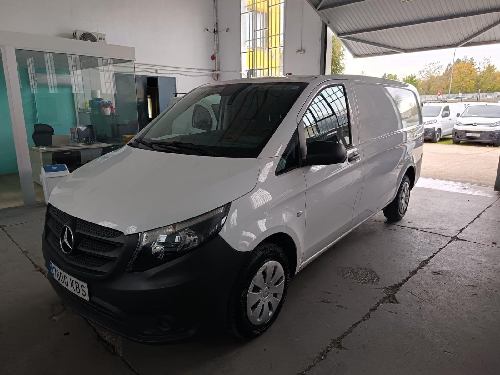 MERCEDES VITO 111 CDI LARGA 4 PUERTAS 2 