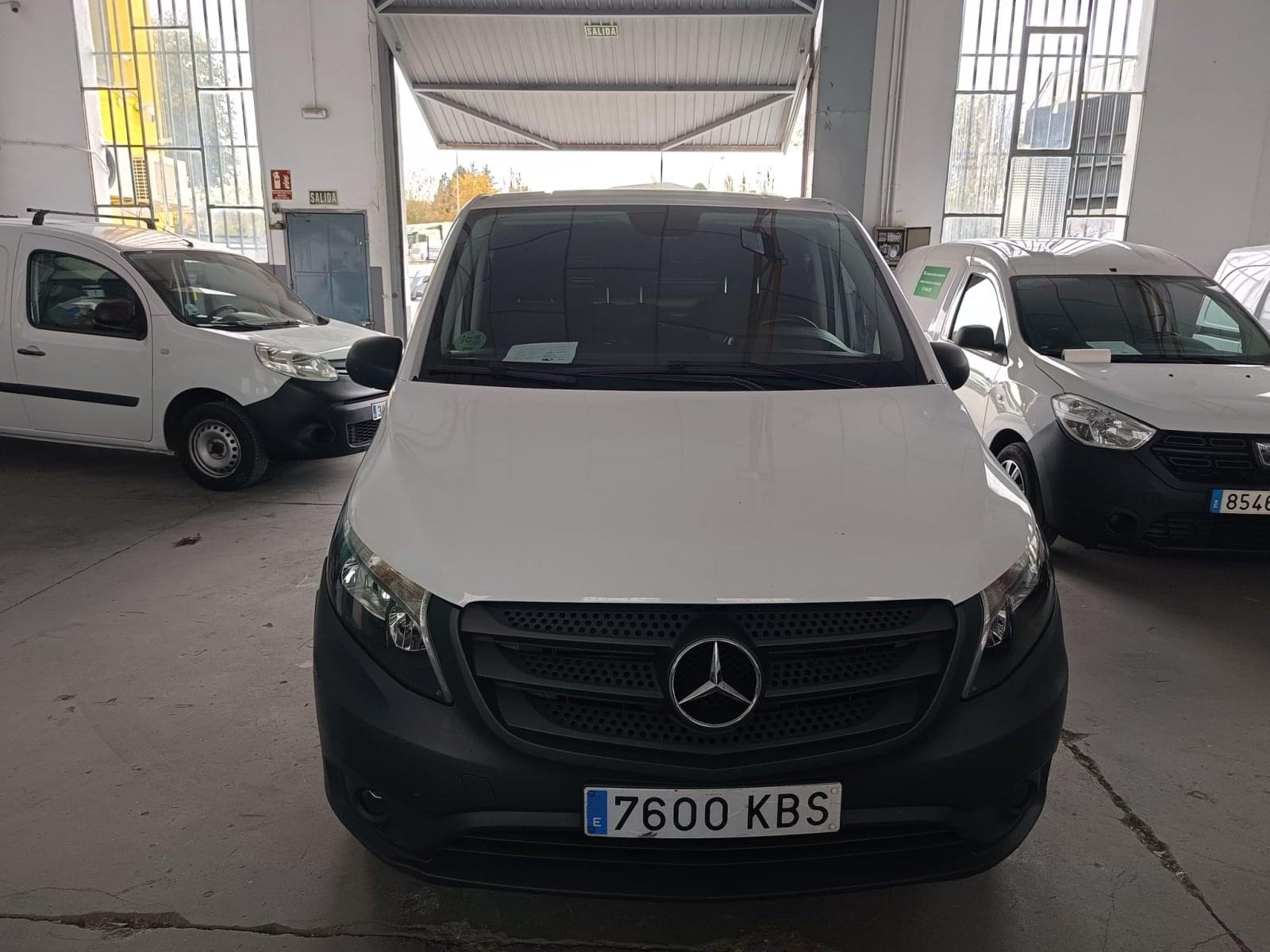 MERCEDES VITO 111 CDI LARGA 4 PUERTAS 4 