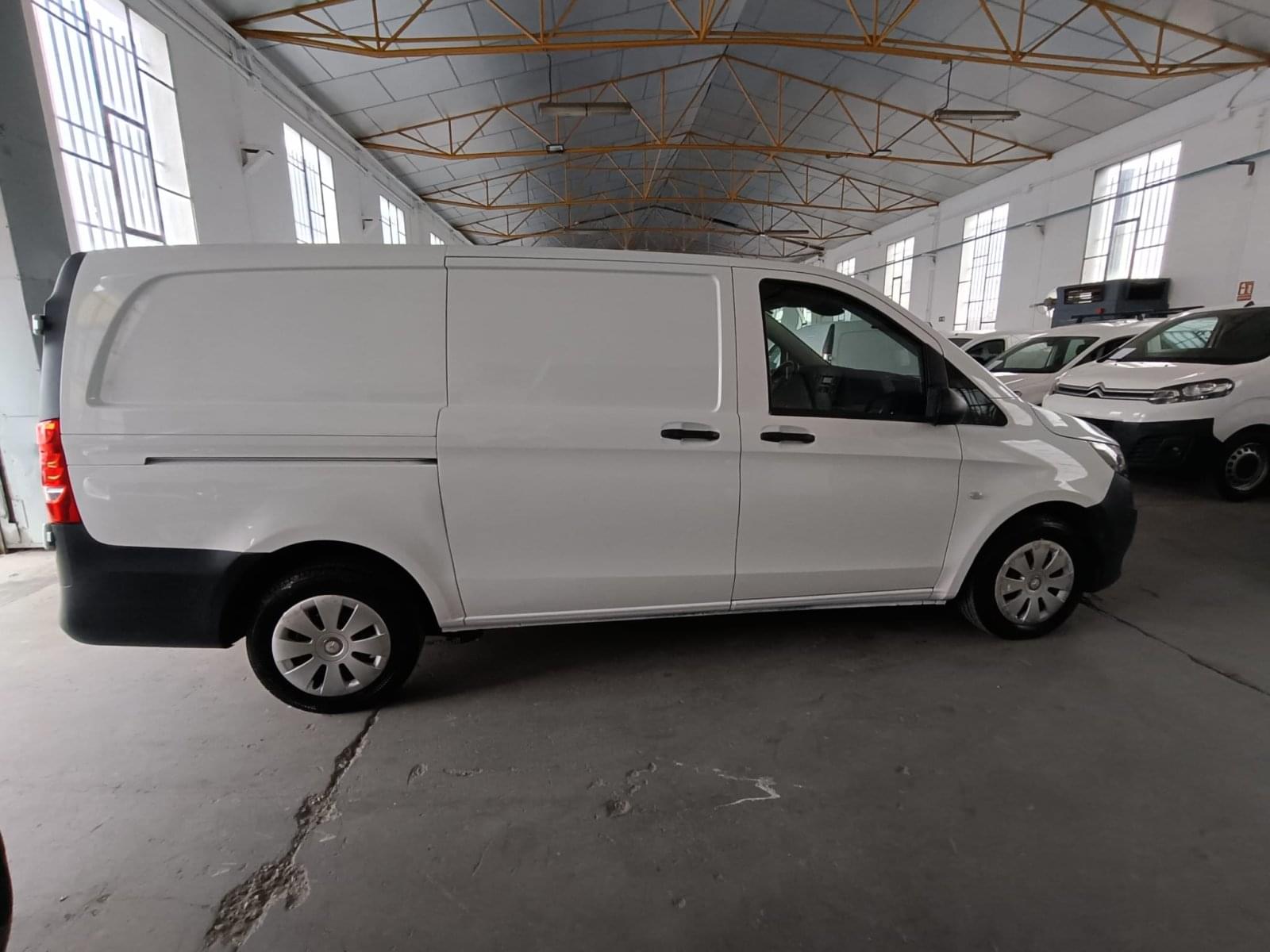 MERCEDES VITO 111 CDI LARGA 4 PUERTAS 7 