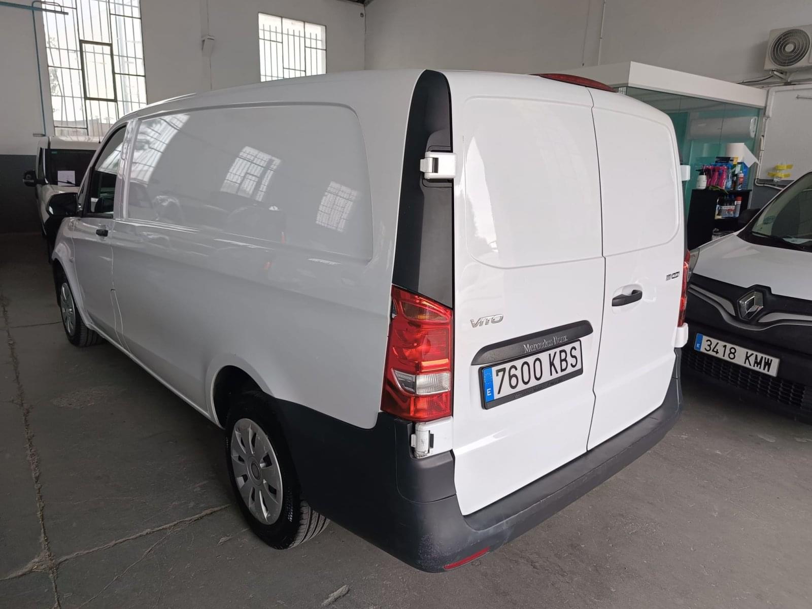 MERCEDES VITO 111 CDI LARGA 4 PUERTAS 8 