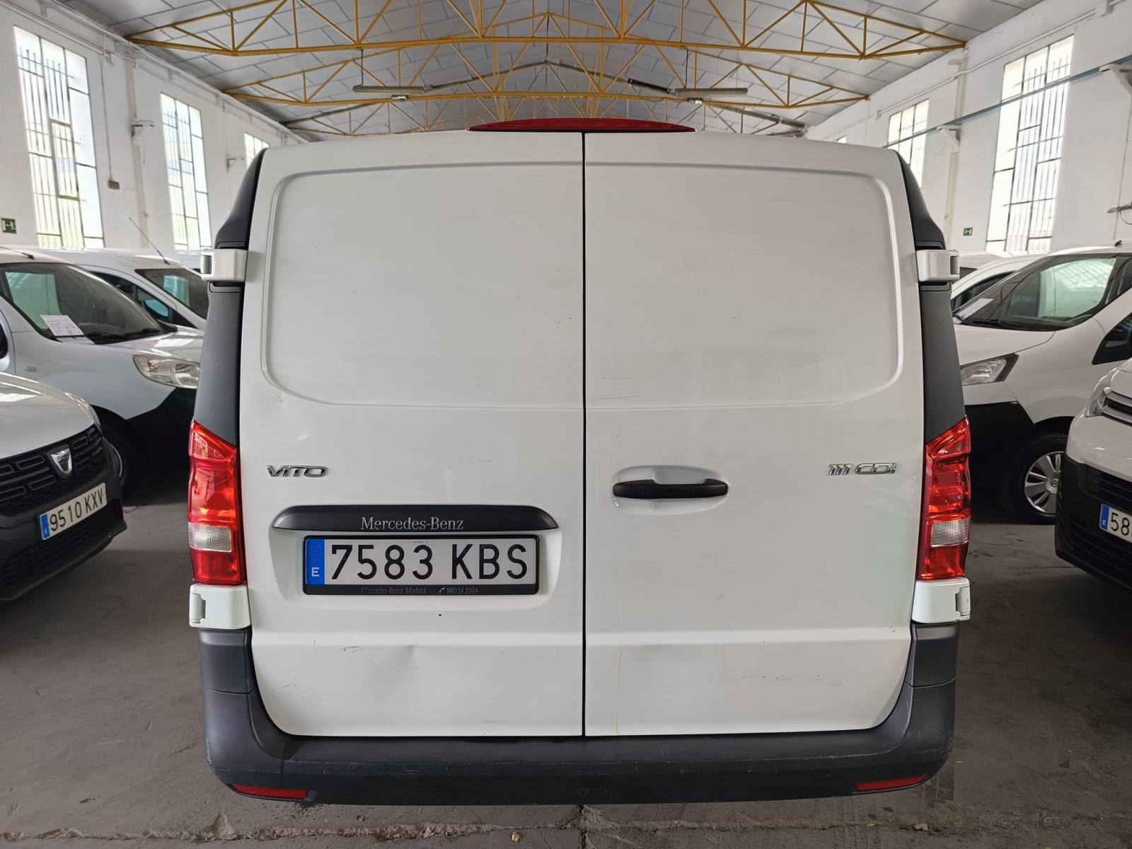 MERCEDES VITO 111 CDI LARGA 4  PUERTAS 5 