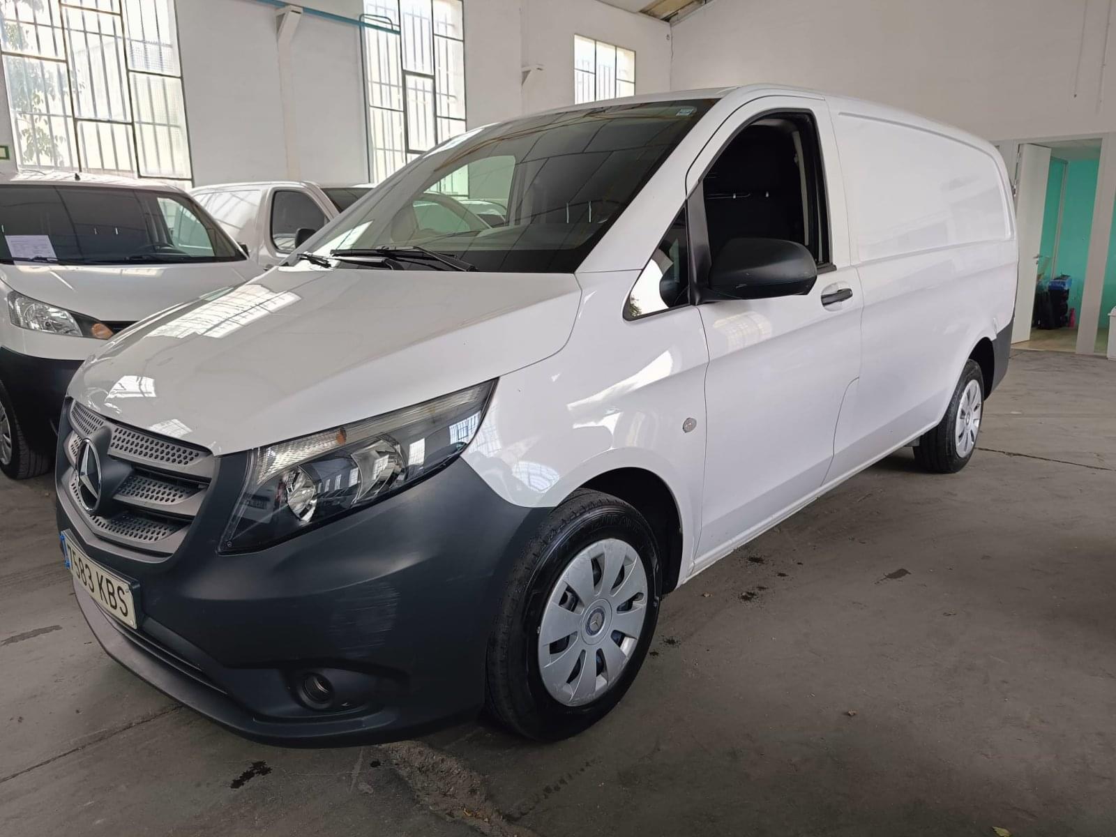 MERCEDES VITO 111 CDI LARGA 4  PUERTAS 7 