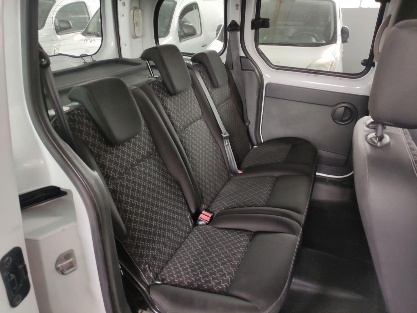 RENAULT KANGOO 5 PLAZAS 2016 10 