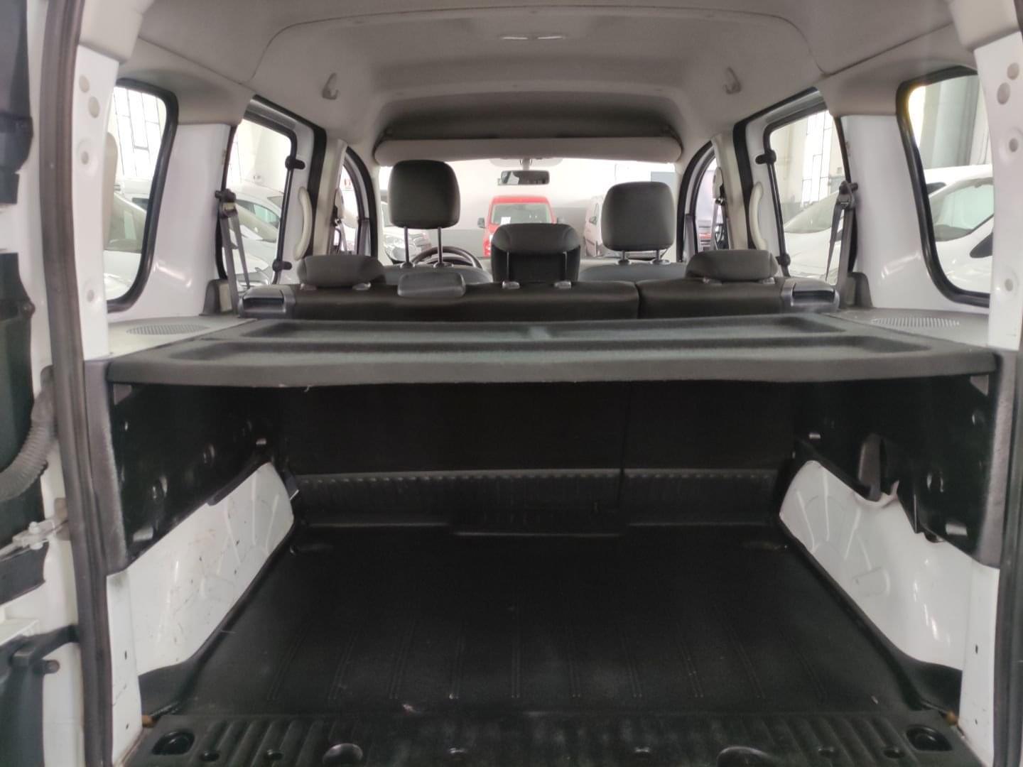 RENAULT KANGOO 5 PLAZAS 2016 11 