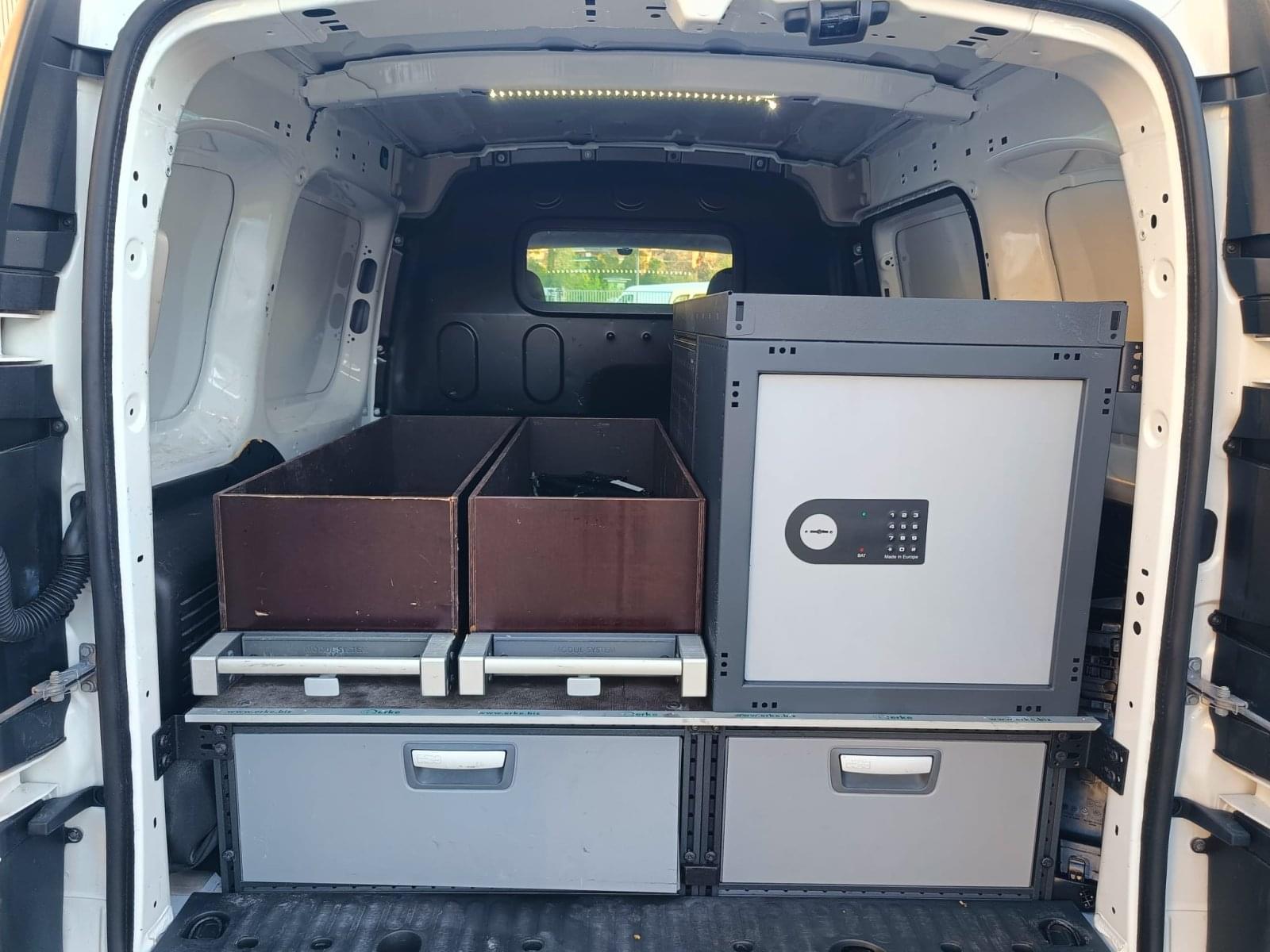 RENAULT KANGOO FURGÓN TALLER 1.5 DCI 75 PROFESIONAL 9 