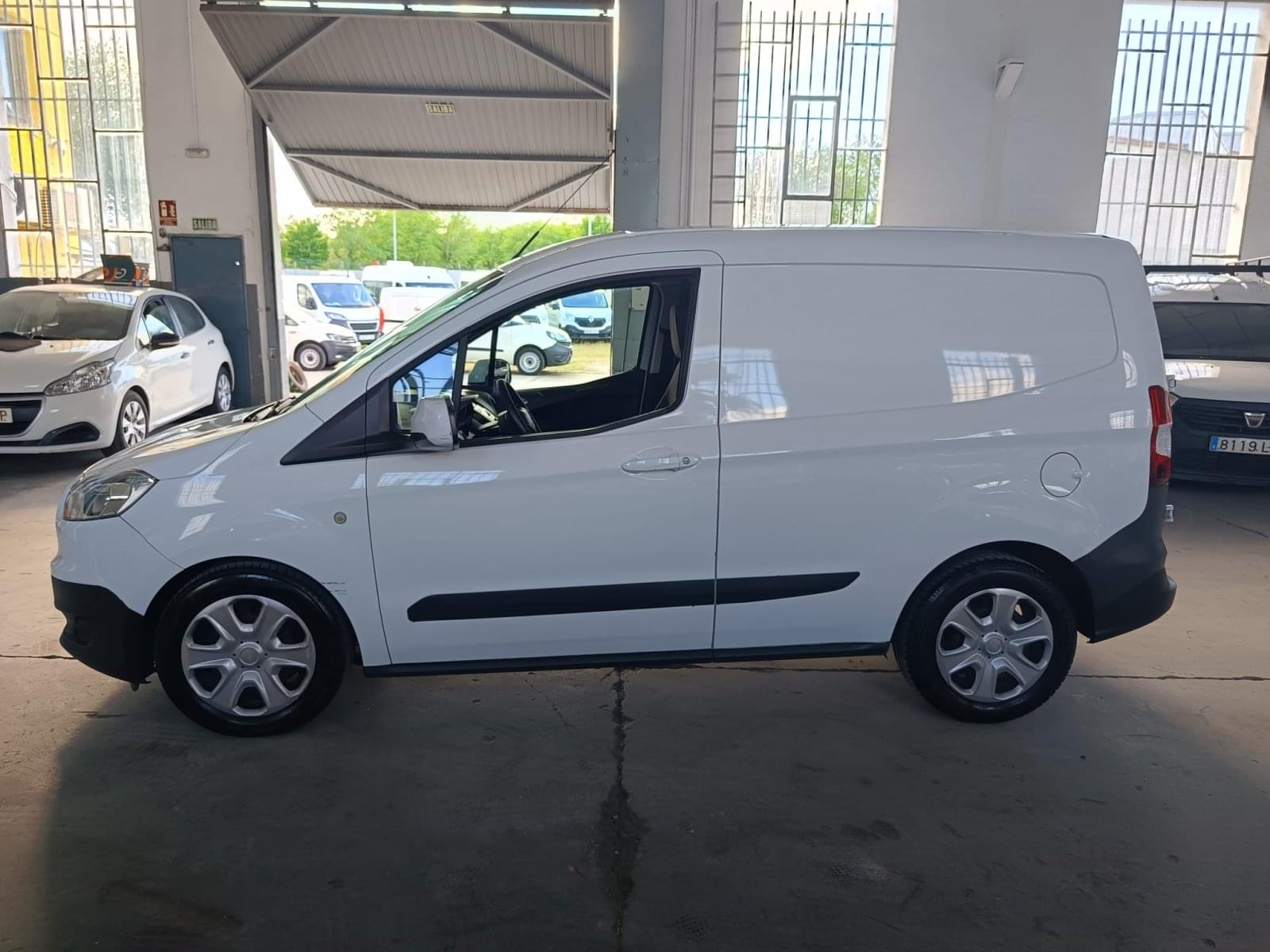 FORD TRANSIT COURIER VAN 1.5 TDCI 56KW TREND - COP. ABATIBLE 3 