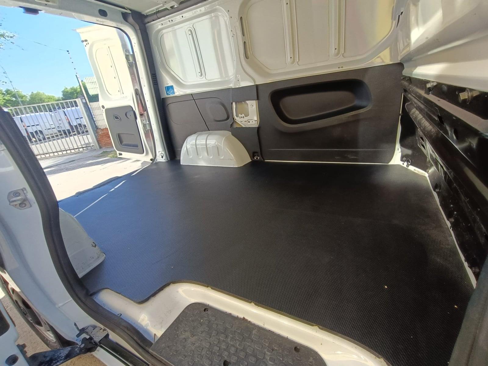OPEL VIVARO L1H1 2.7T EXPRESSION 1.6 CDTI MT6 E5 11 