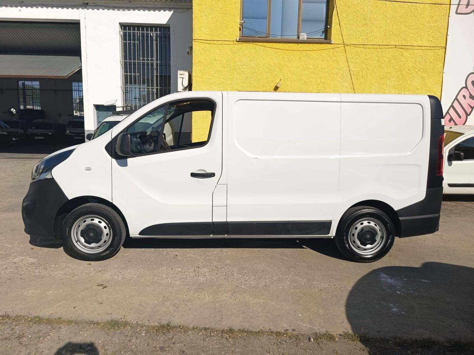 OPEL VIVARO L1H1 2.7T EXPRESSION 1.6 CDTI MT6 E5 3 