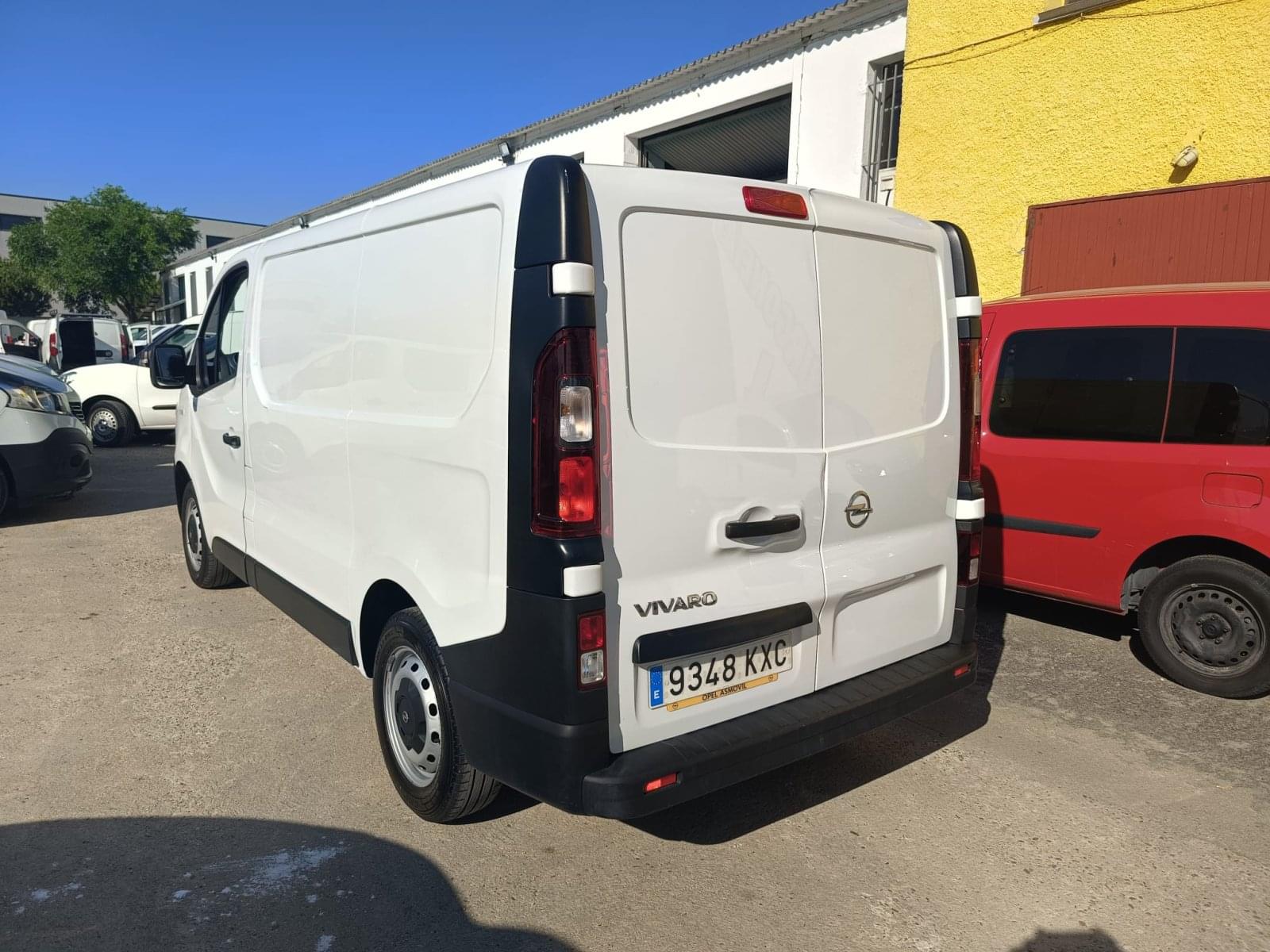OPEL VIVARO L1H1 2.7T EXPRESSION 1.6 CDTI MT6 E5 4 