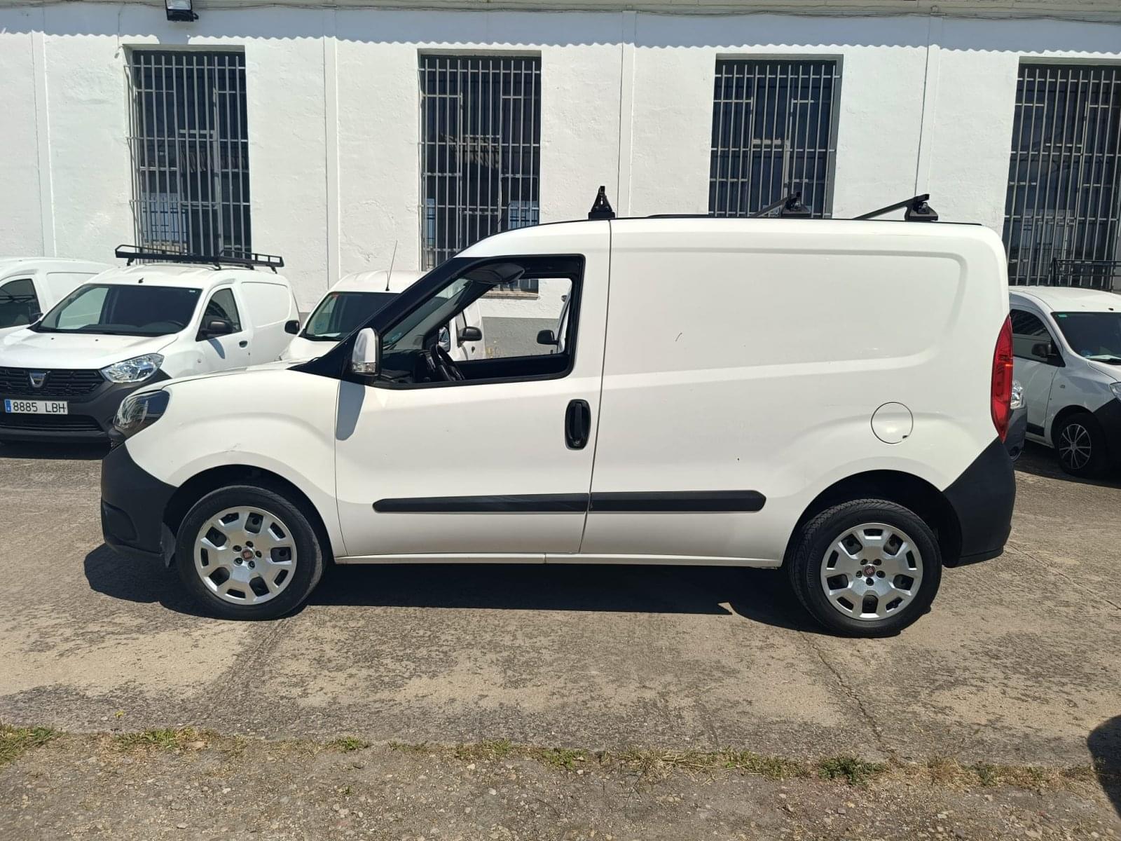FIAT DOBLO CARGO SX 1.4 TJET 89 KW (120 CV) GNC 4P 4 