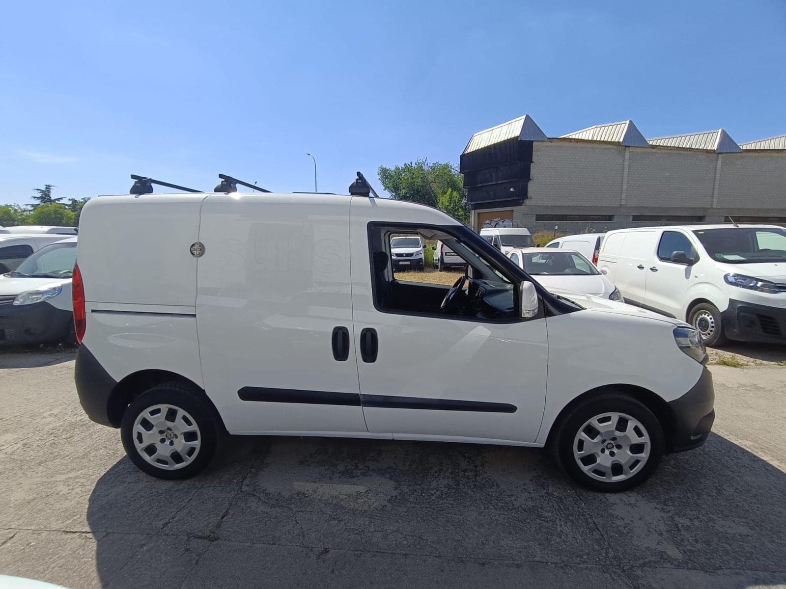 FIAT DOBLO CARGO SX 1.4 TJET 89 KW (120 CV) GNC 4P 7 