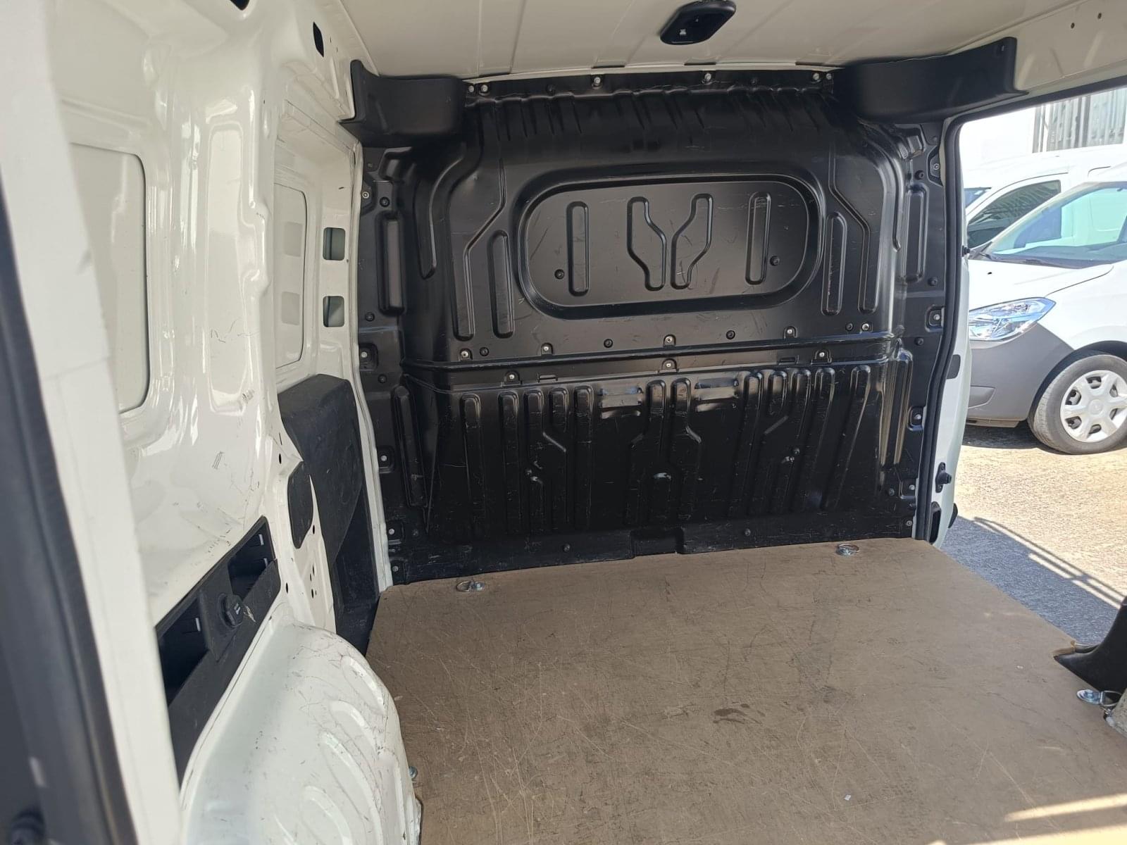 FIAT DOBLO CARGO SX 1.4 TJET 89 KW (120 CV) GNC 4P 10 