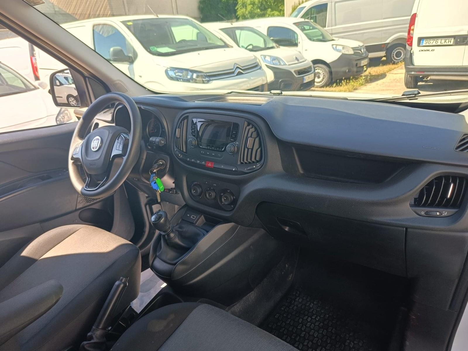 FIAT DOBLO CARGO SX 1.4 TJET 89 KW (120 CV) GNC 4P 12 