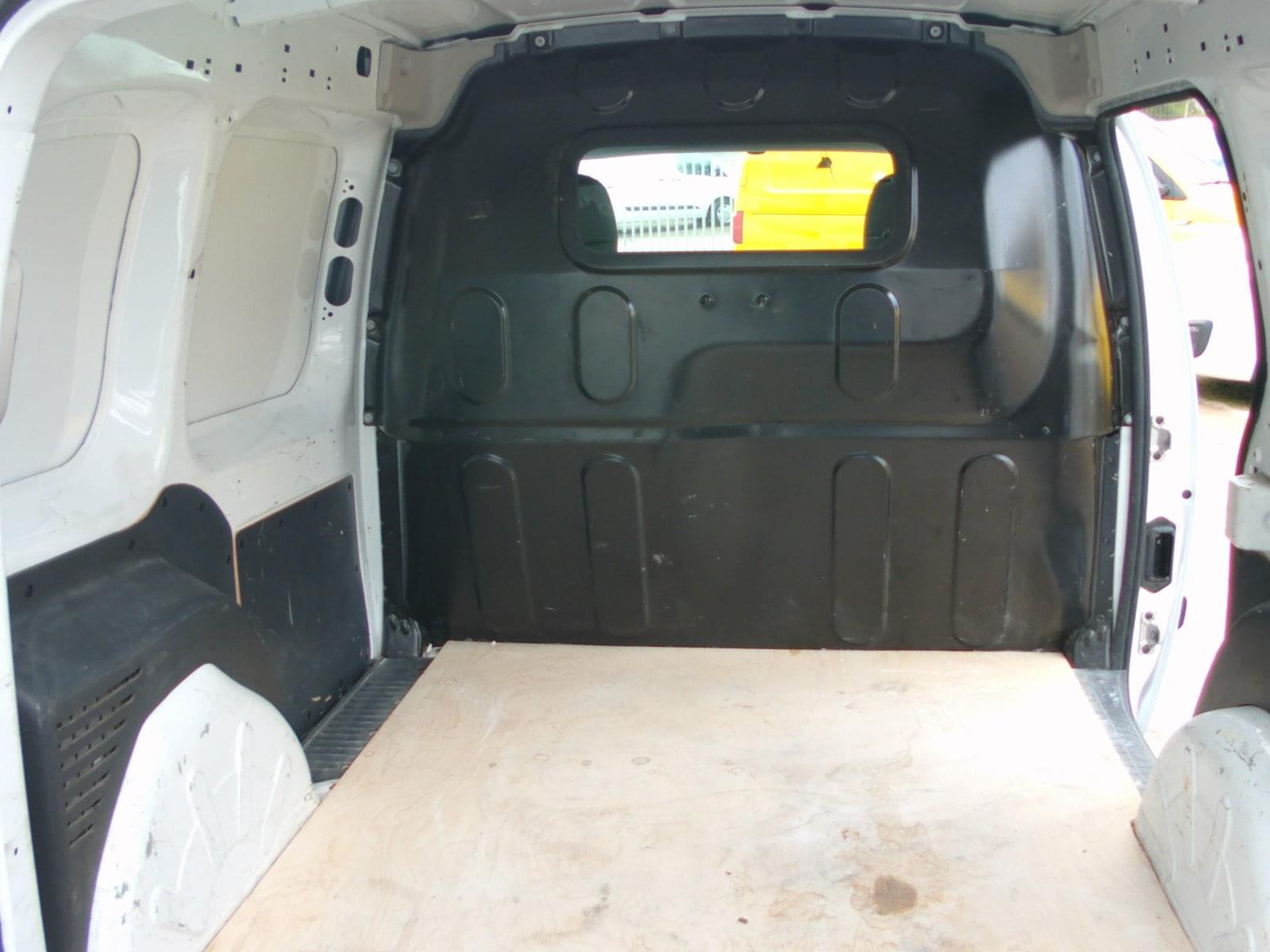 RENAULT KANGOO FURGóN 1.5DCI 66KW (90CV) 9 