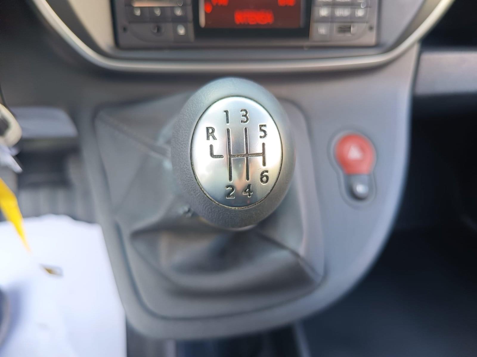 RENAULT KANGOO FURGON PROFESIONAL BLUE DCI 59 KW (80CV) 13 