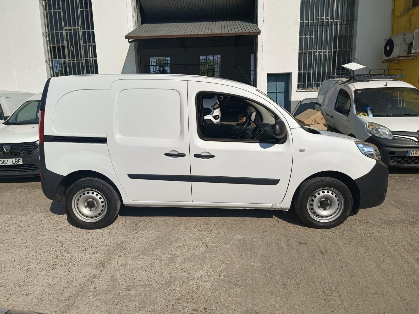RENAULT KANGOO FURGON PROFESIONAL BLUE DCI 59 KW (80CV) 5 