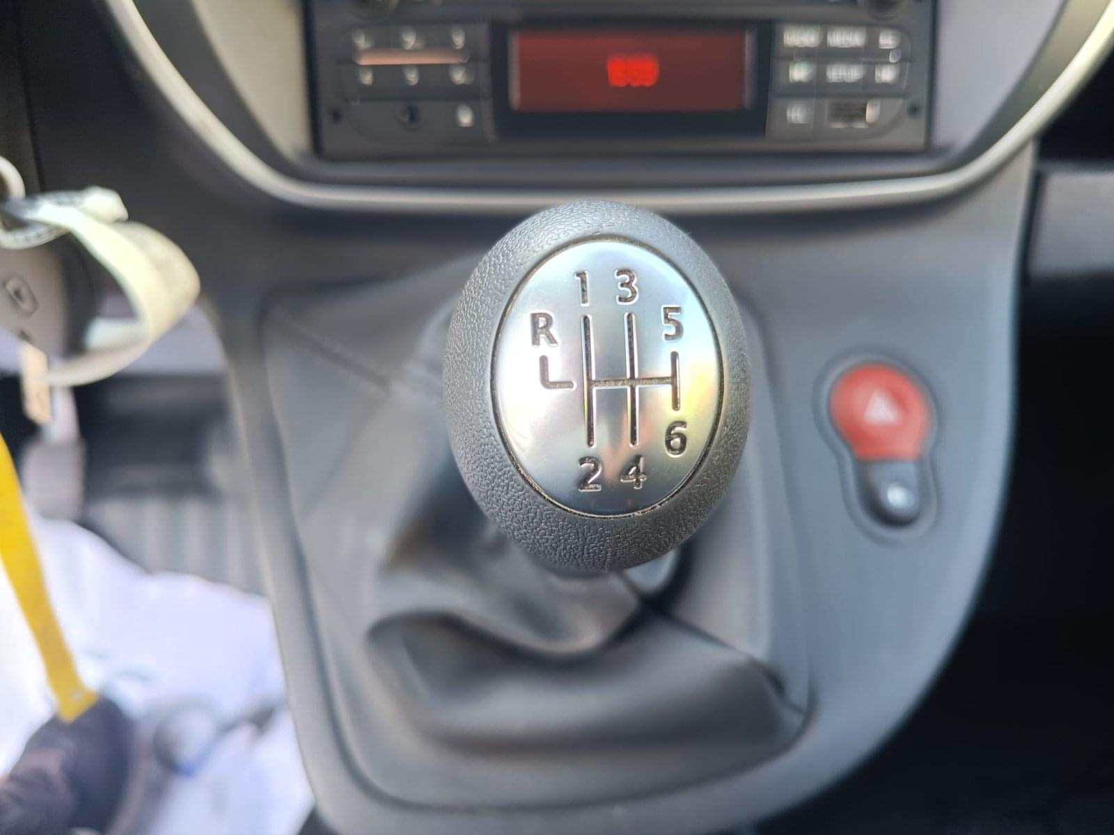 RENAULT KANGOO FURGON PROFESIONAL BLUE DCI 59 KW (80CV) 10 