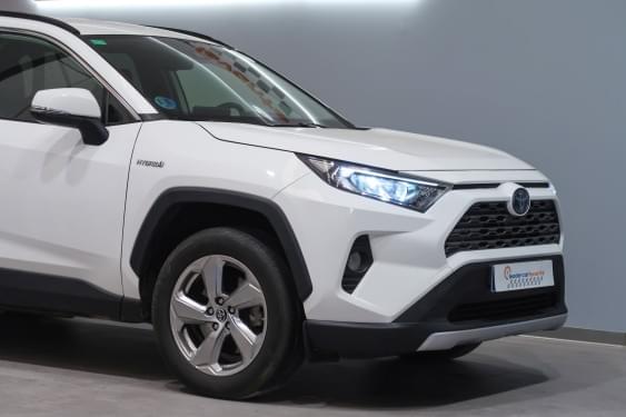 TOYOTA RAV4 2.5I 220H ADVANCE 4WD 2019 de segunda mano