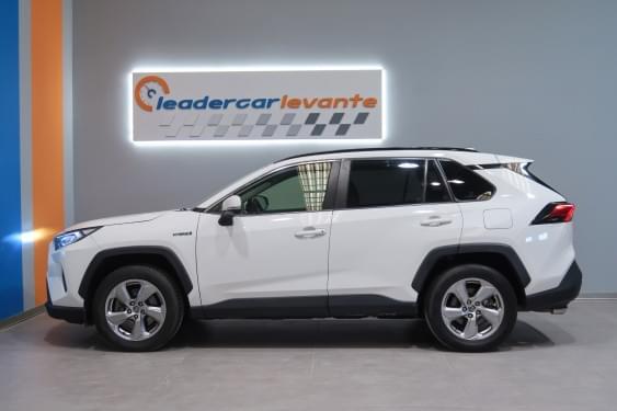 TOYOTA RAV4 2.5I 220H ADVANCE 4WD 2019 de segunda mano