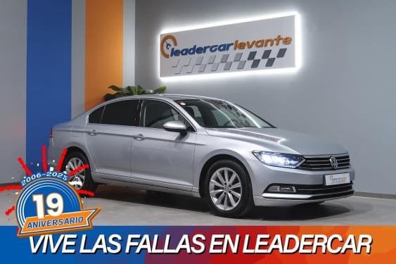 VOLKSWAGEN PASSAT ADVANCE 2.0 TDI 150CV DSG BMT 2016 de segunda mano