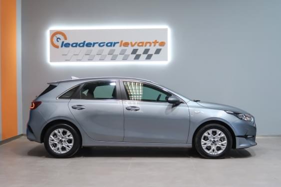 KIA CEED 1.0 T-GDI 100CV DRIVE 2024 de segunda mano