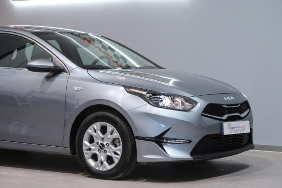 KIA CEED 1.0 T-GDI 100CV DRIVE 2024 de segunda mano