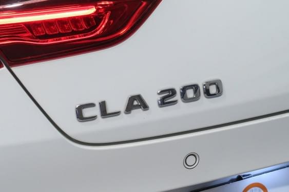 MERCEDES-BENZ CLASE CLA 200 SHOOTING BRAKE 163CV 2020 de segunda mano
