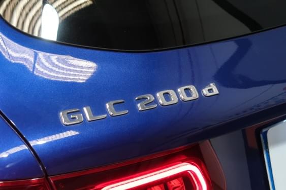 MERCEDES-BENZ CLASE GLC 200 D 4MATIC 163CV 2021 de segunda mano