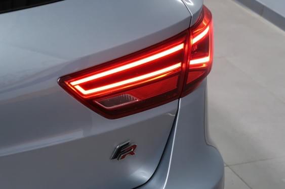 SEAT LEÓN ST 2.0 TDI DSG FR EDITION PLUS 2020 de segunda mano