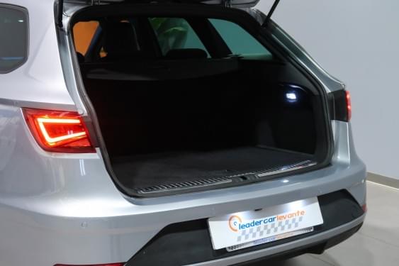 SEAT LEÓN ST 2.0 TDI DSG FR EDITION PLUS 2020 de segunda mano