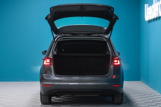 VOLKSWAGEN GOLF SPORTSVAN EDITION 1.6 TDI 115CV 2018 de segunda mano