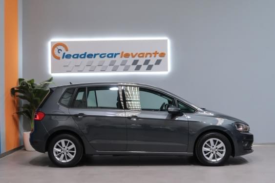 VOLKSWAGEN GOLF SPORTSVAN EDITION 1.6 TDI 115CV 2018 de segunda mano